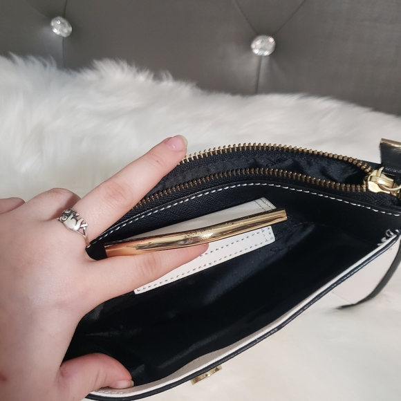 Calvin Klein white crossbody bag - Picture 5 of 16